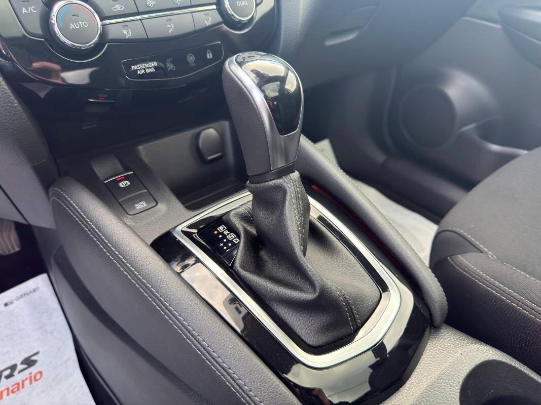 Nissan Qashqai 1.5 dci N-Connecta 115cv dct Con TELECAMERA & NAV.