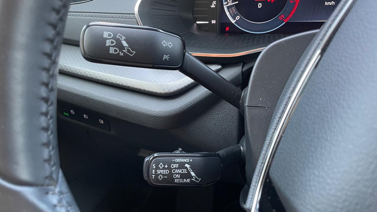 SKODA OCTAVIA 2.0 TDI EVO 115c V. COCKPIT