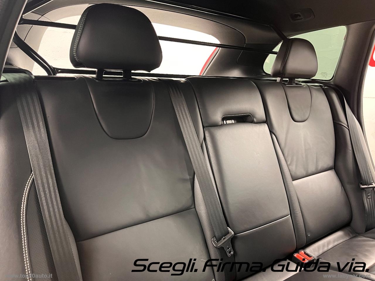VOLVO XC60 2.4 D4 4X4 AUTOMATICA R-DESIGN EURO6