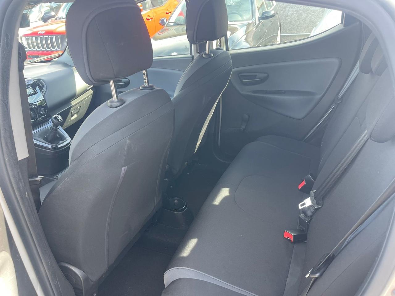 Lancia Ypsilon 1.2 69 CV 5 porte Gold