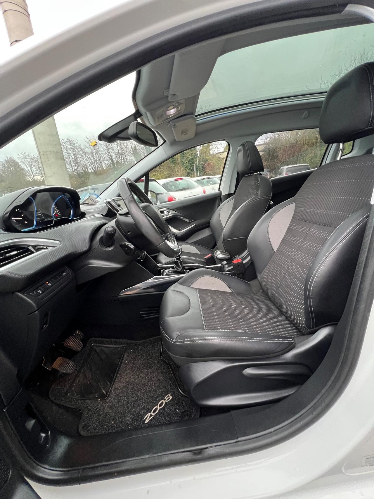 Peugeot 2008 1.6 e-HDi 115 CV Stop&Start Allure