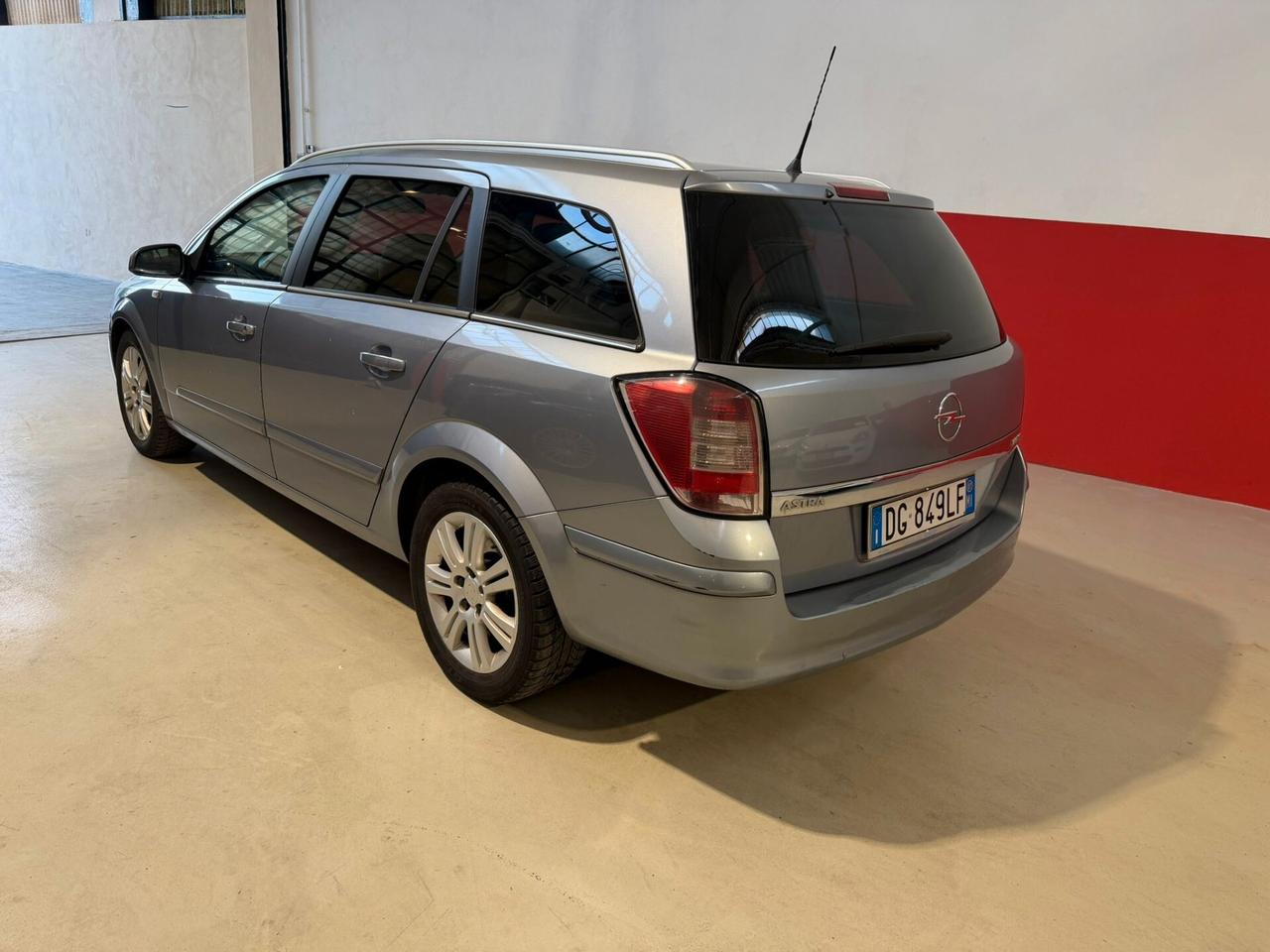 Opel Astra 1.7 CDTI 101CV 5 porte Enjoy