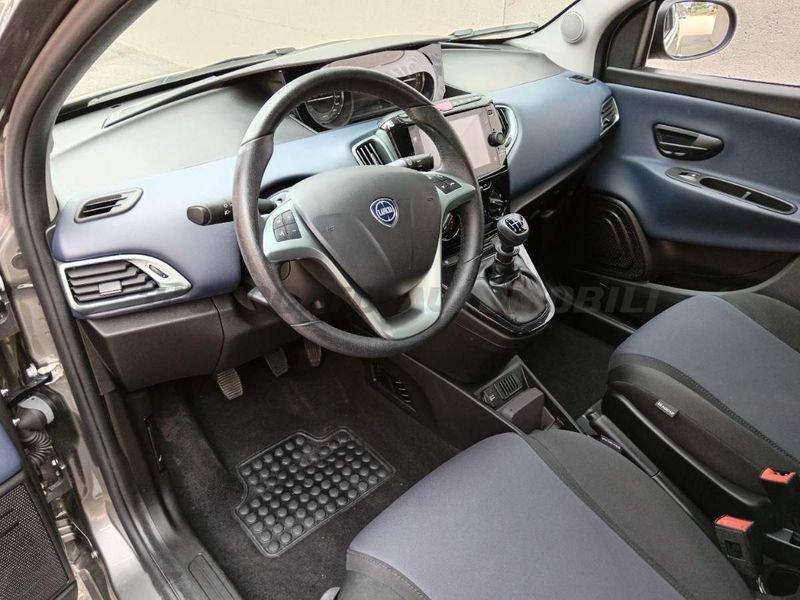 Lancia Ypsilon Ypsilon 1.0 firefly hybrid Platino s&s 70cv