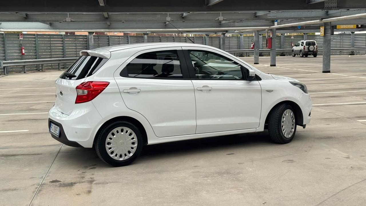 Ford Ka 1.2 Ti-VCT 85CV Black & White -