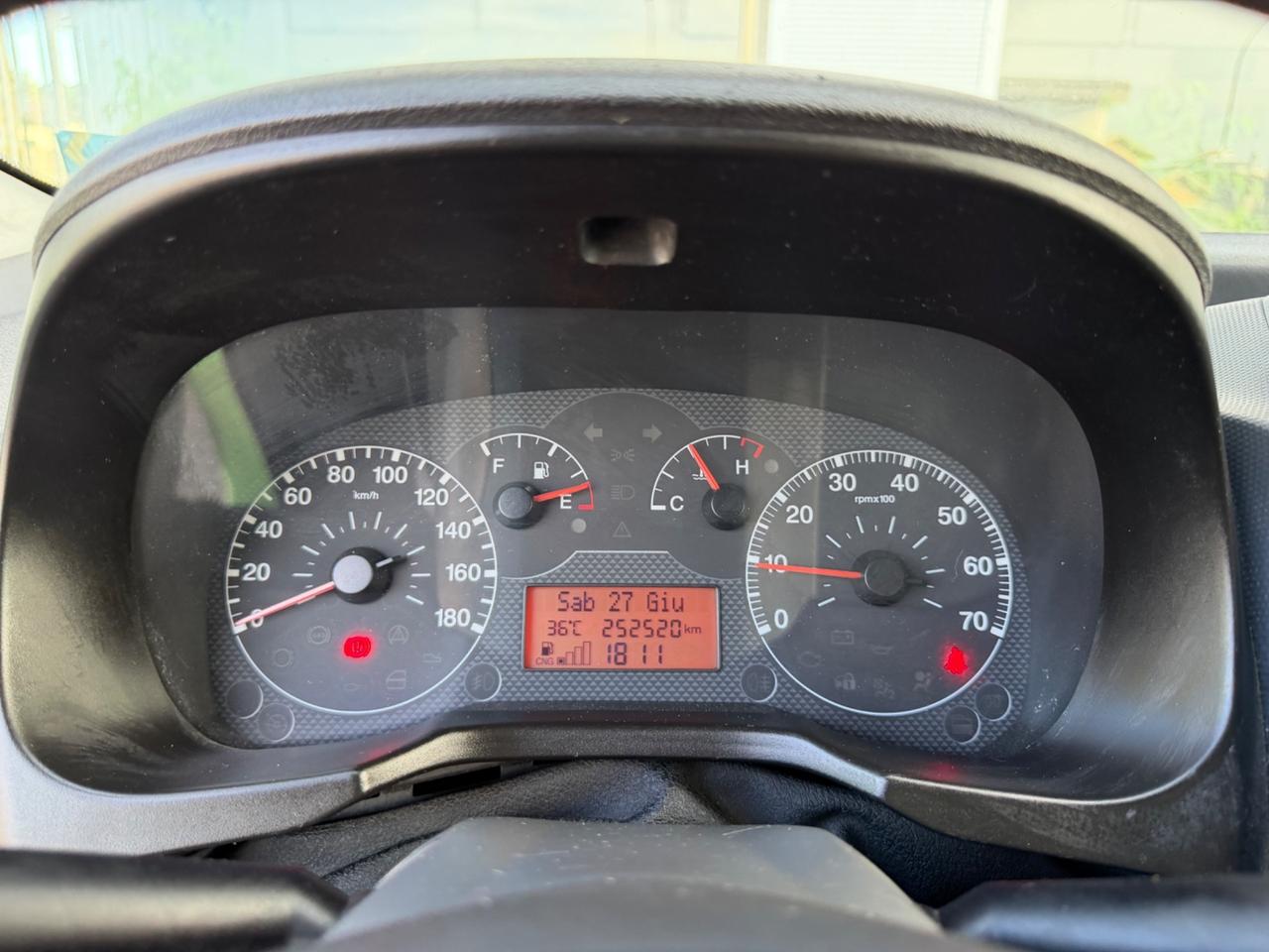 Fiat Qubo 1.4 8V 77 CV Active Natural Power
