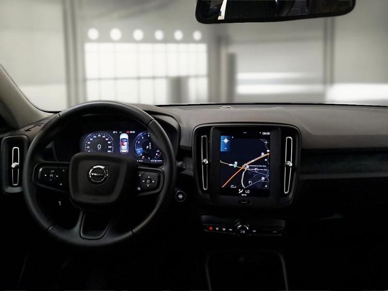 VOLVO XC40 T2 AUTOMATICO MOMENTUM CORE SUV