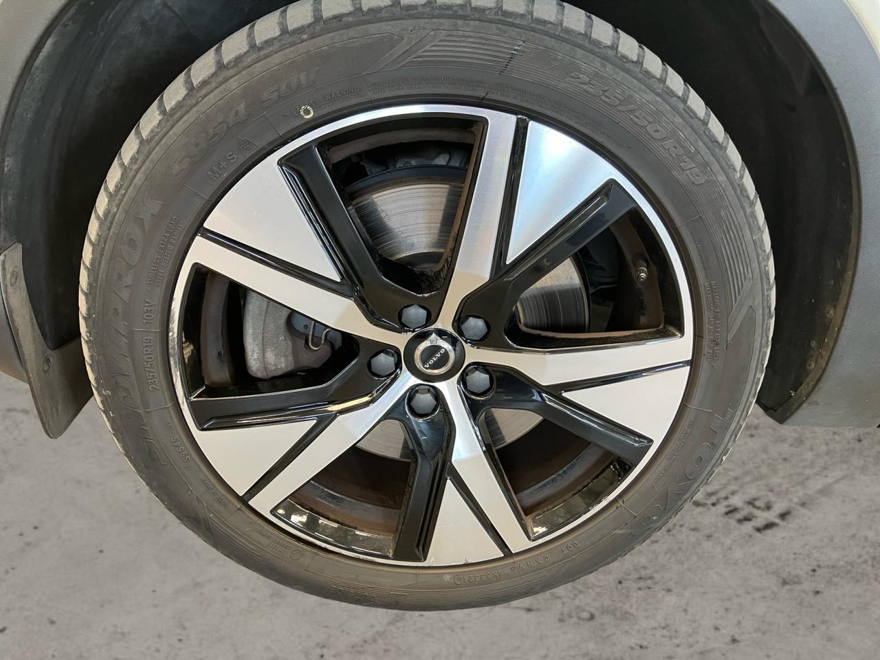 Volvo XC40 1.5 t4 phev R-design auto my21