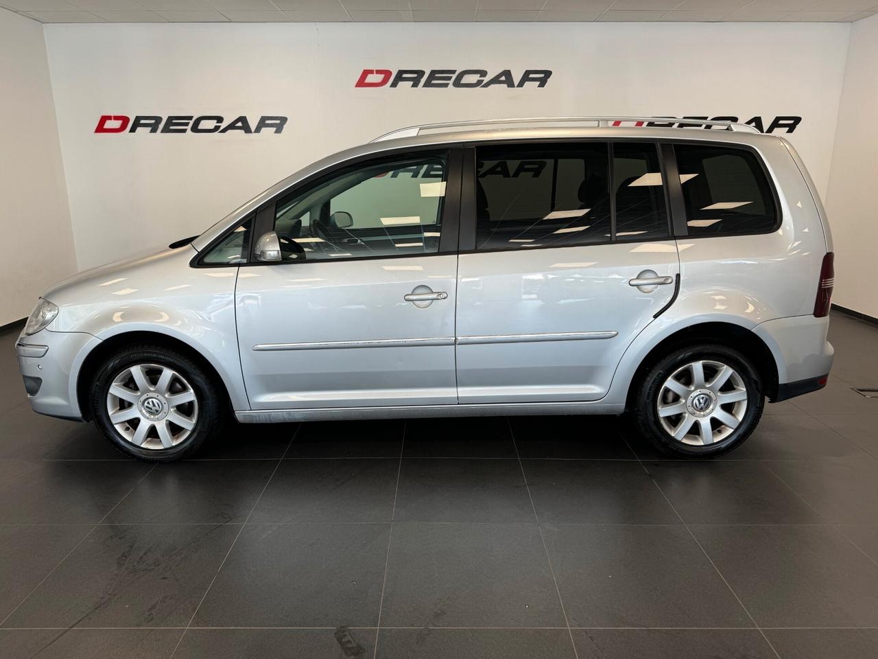 Volkswagen Touran 2.0 TDI DPF Highline 7 POSTI BEN TENUTO