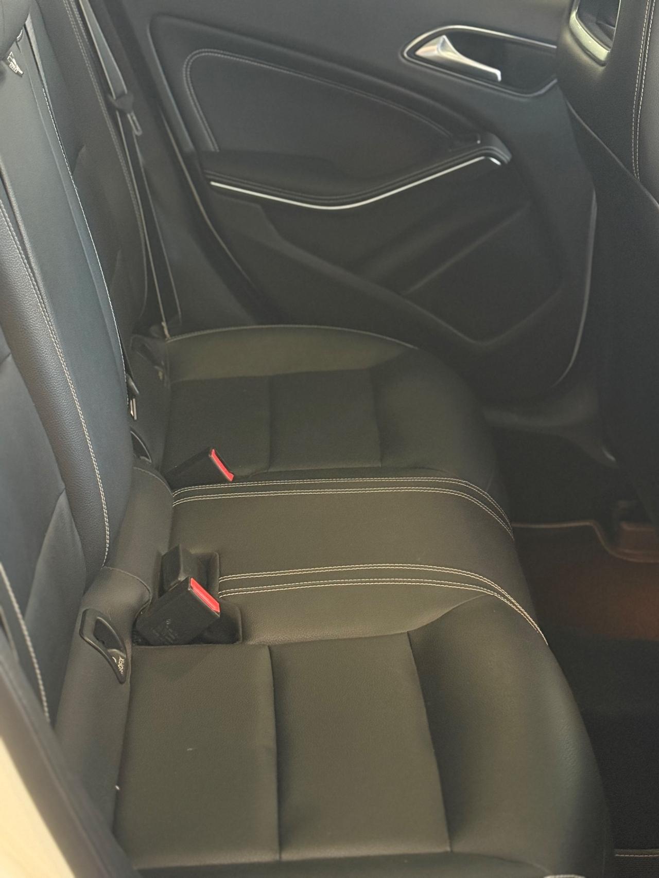 Mercedes-benz GLA 200 d Automatic 4Matic Night Edition