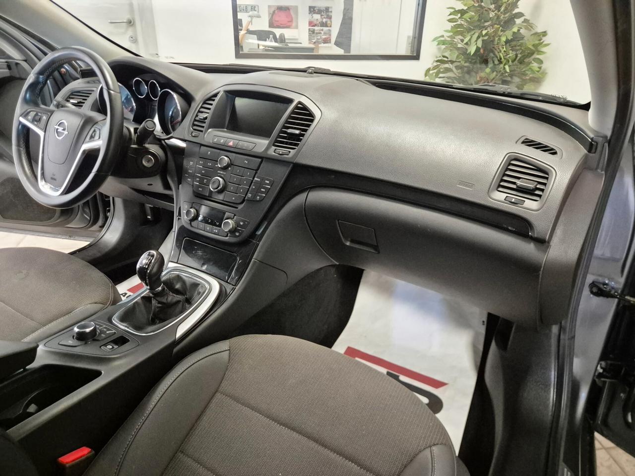 Opel Insignia 1.6 Turbo 180CV 4 porte Cosmo