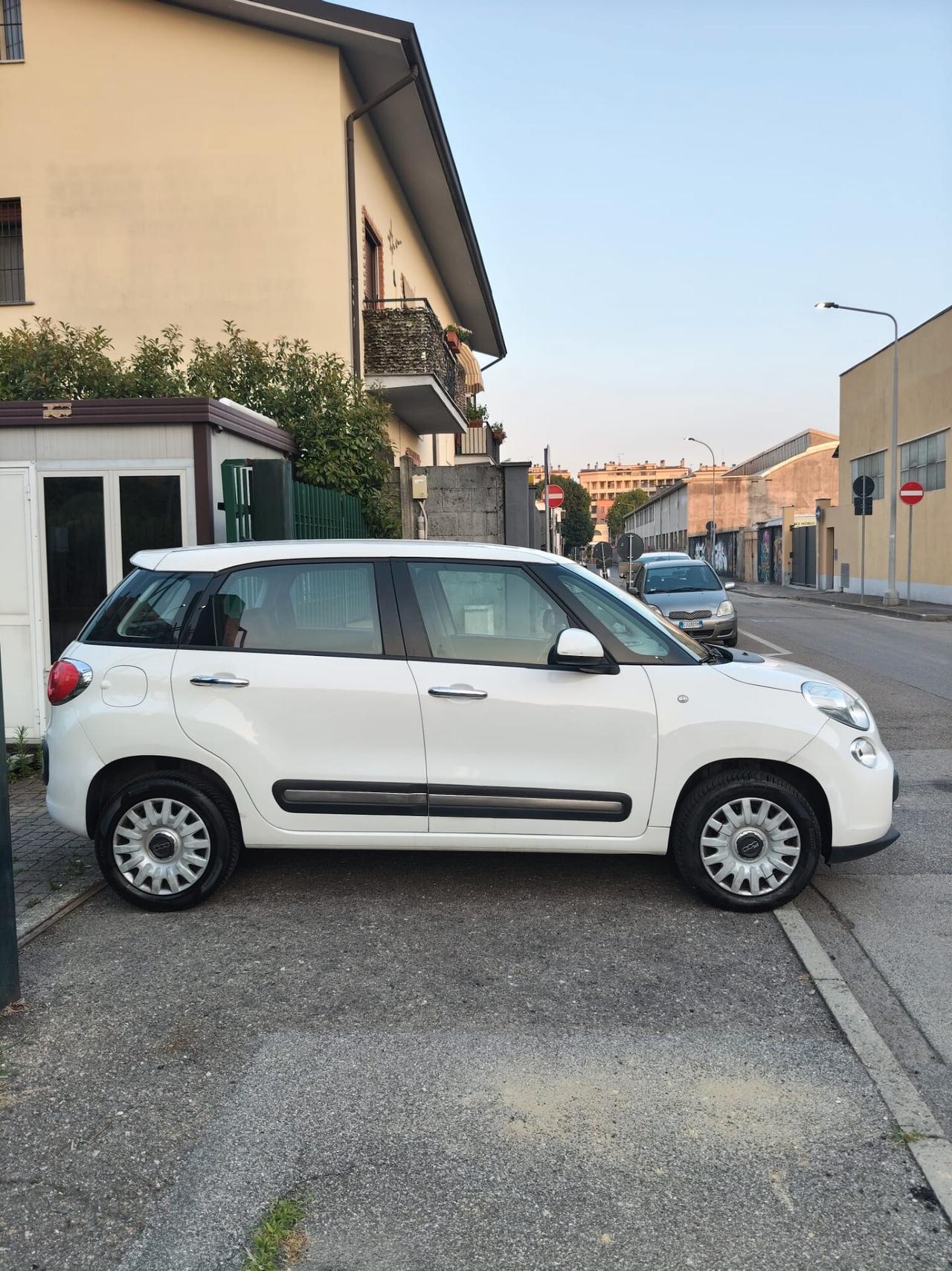 Fiat 500L Living 0.9 TwinAir Turbo Natural Power Lounge