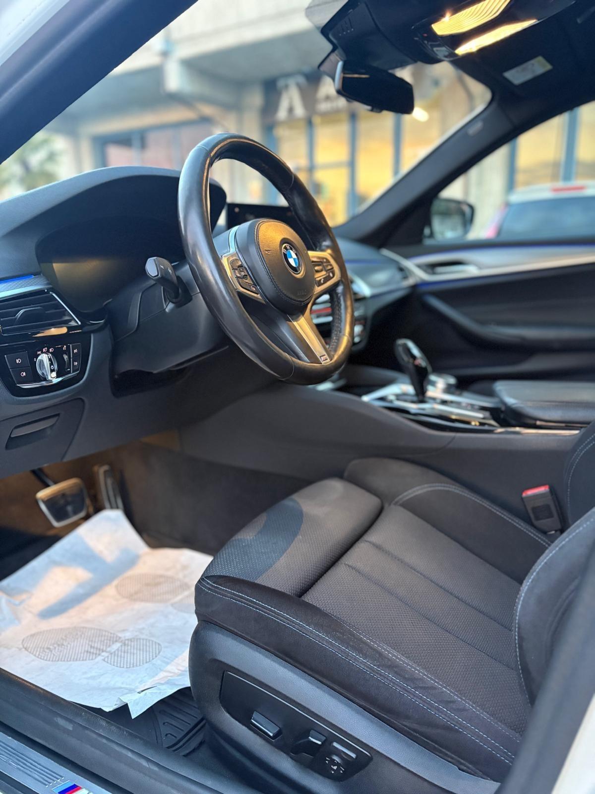 Bmw 520 520d xDrive Touring Msport