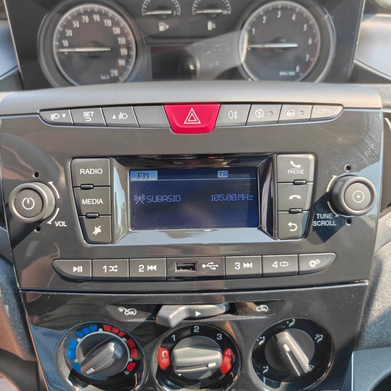 Lancia Ypsilon 1.0 Bz 70 Cv Hybrid Silver