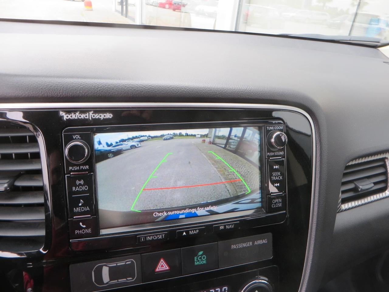 Mitsubishi Outlander INSTYLE PLUS NAVI 2.2 DI-D 4WD Aut. 7 posti