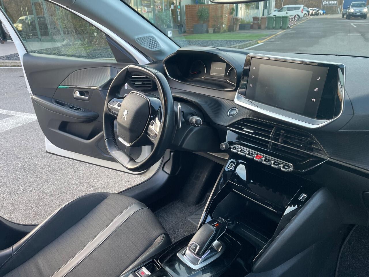 Peugeot 208 PureTech 100 Stop&Start 5 porte *Automatik* Solo 65000km*