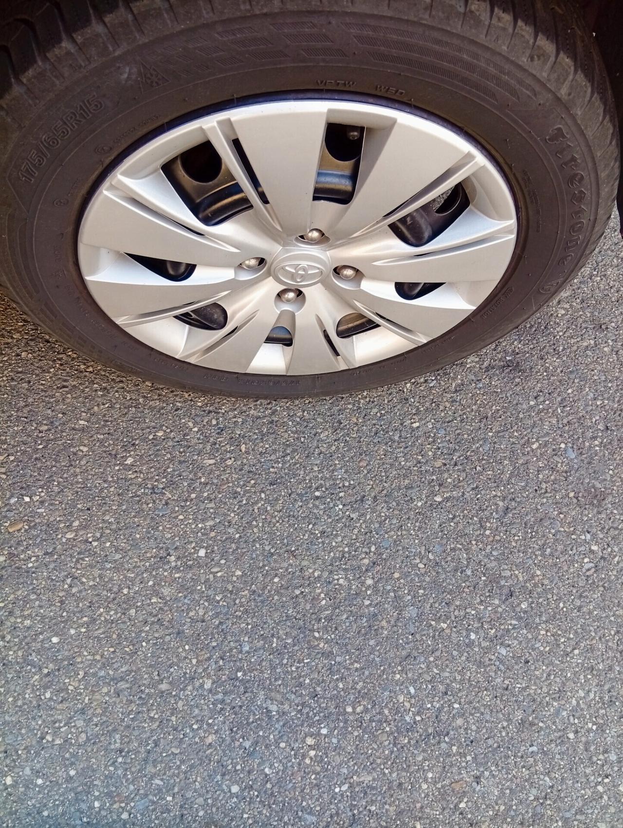 Toyota Yaris 1.0 5 porte Lounge