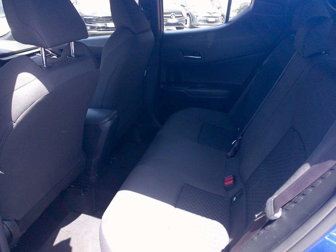 Toyota C-HR 1.8 Hybrid E-CVT Active