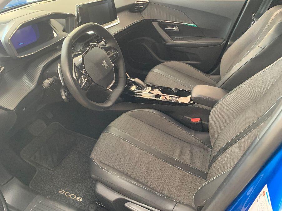 Peugeot 2008 PureTech 130 S&S EAT8 Allure
