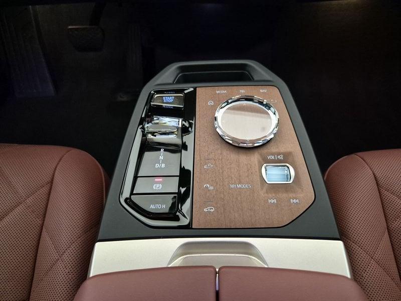 BMW iX BMW i M60