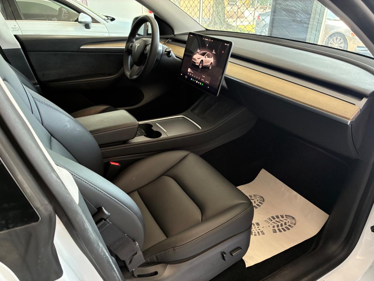 Tesla Model Y Aziendale Single Motor rwd