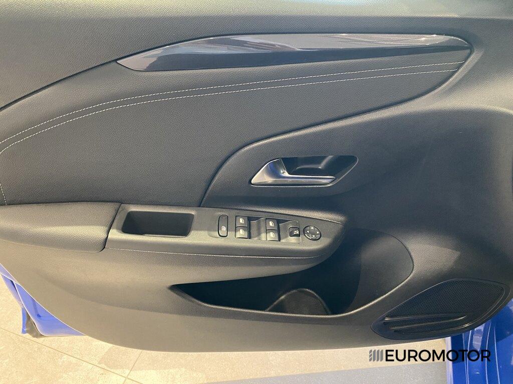 Opel Corsa 1.2 GS AT8
