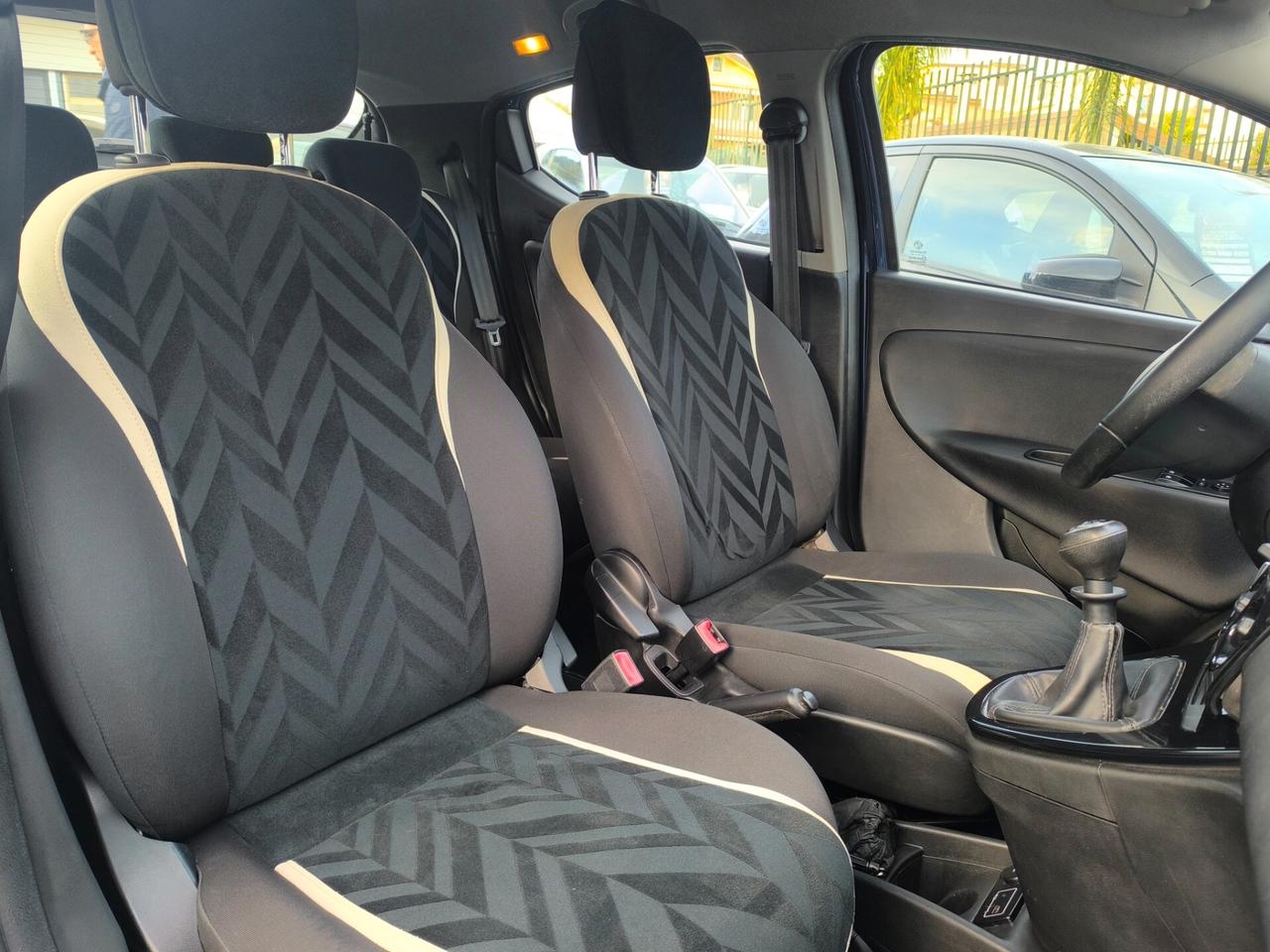 Lancia Ypsilon 1.2 69 CV 5 porte GPL Ecochic Gold