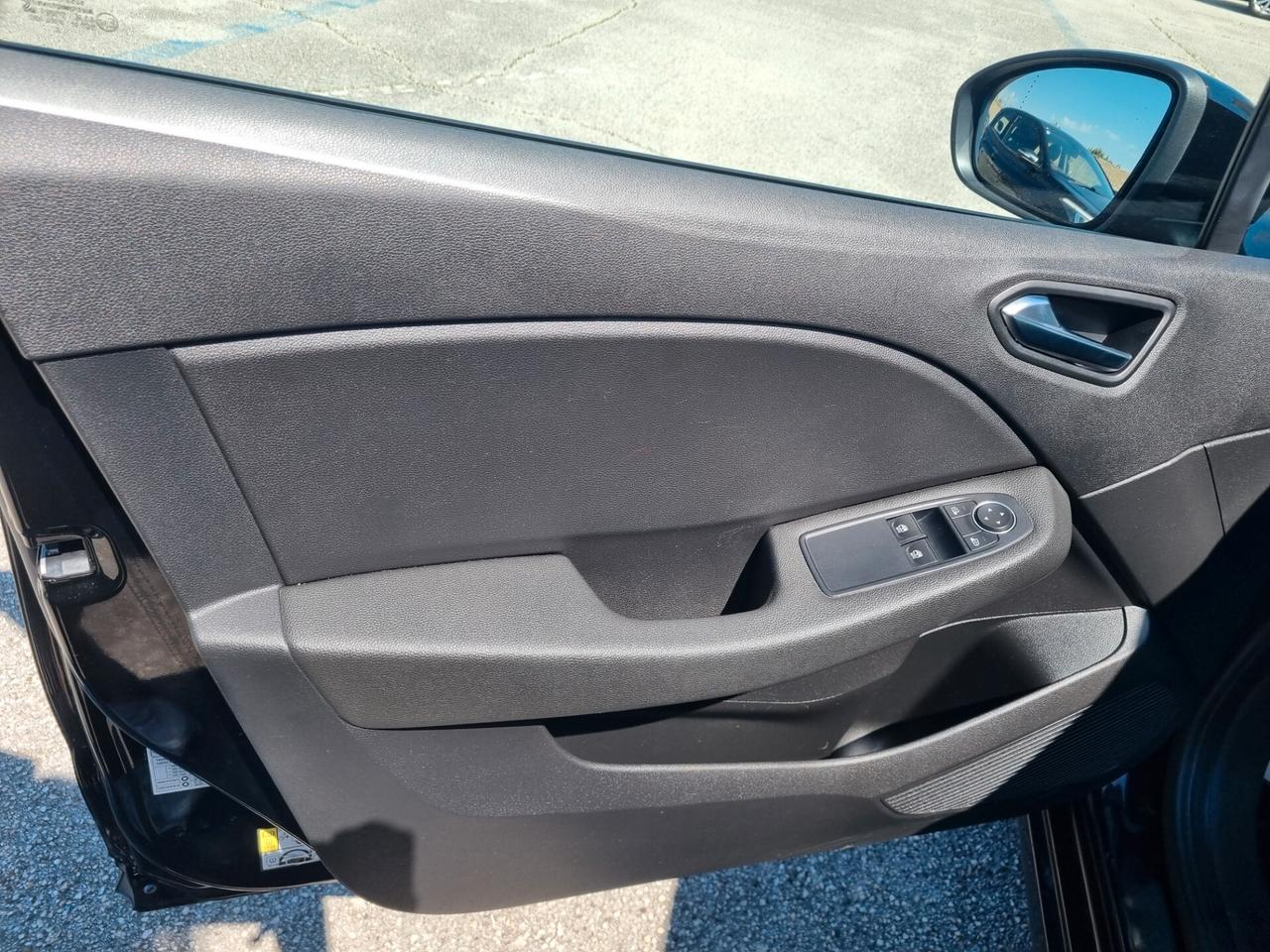 Renault Clio TCe 90 CV 5/PORTE FULL LED/NAVI