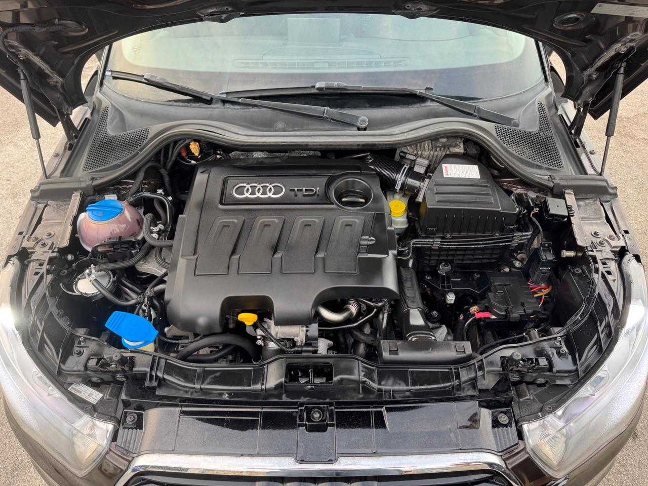 Audi A1 SPB 1.6 TDI 90Cv Block shaft IMPECCABILE