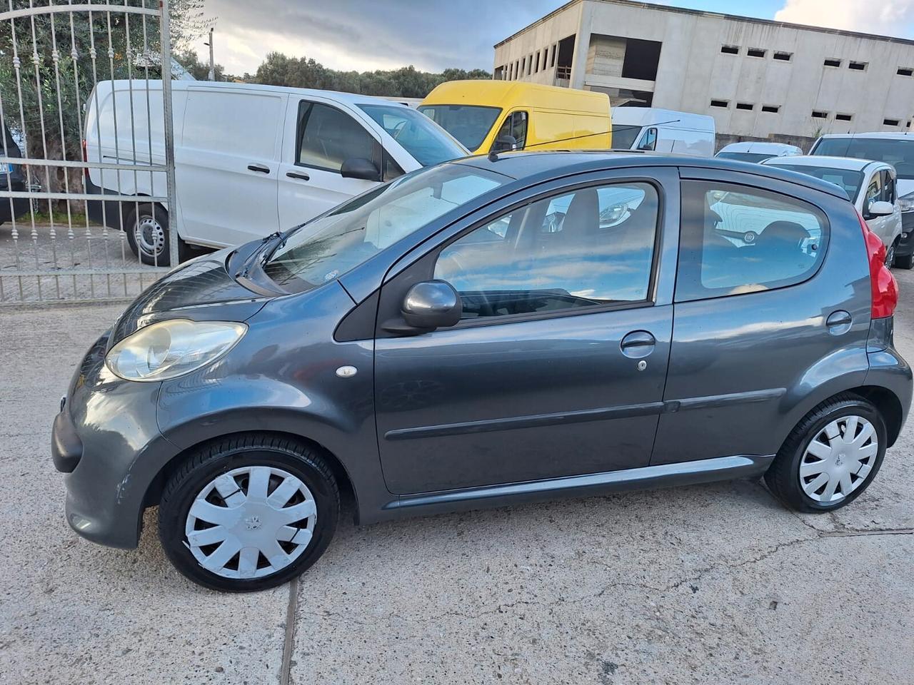 Peugeot 107 1.0 68CV 5p. Plaisir