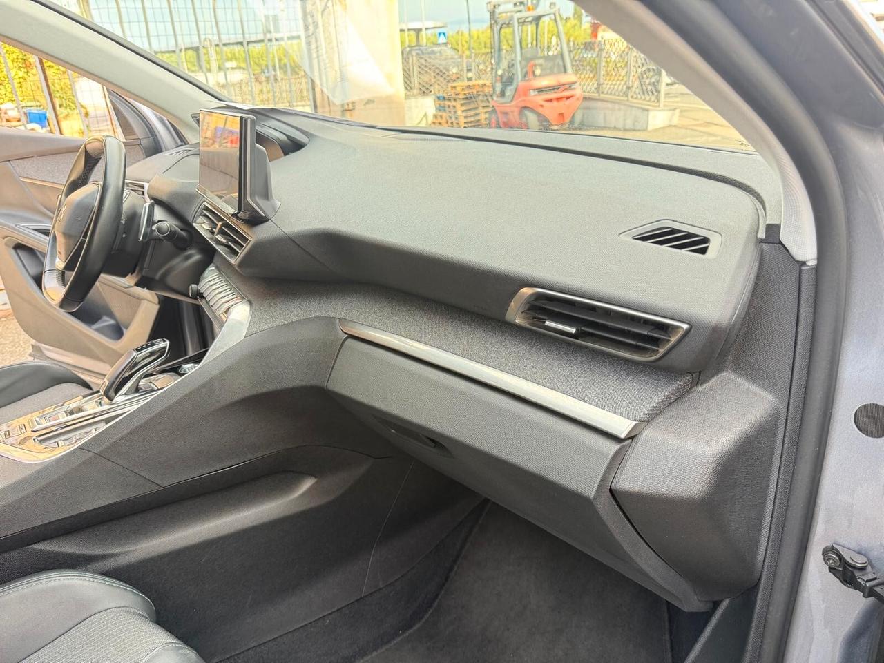 Peugeot 3008 HDi 130 S&S EAT8 Allure