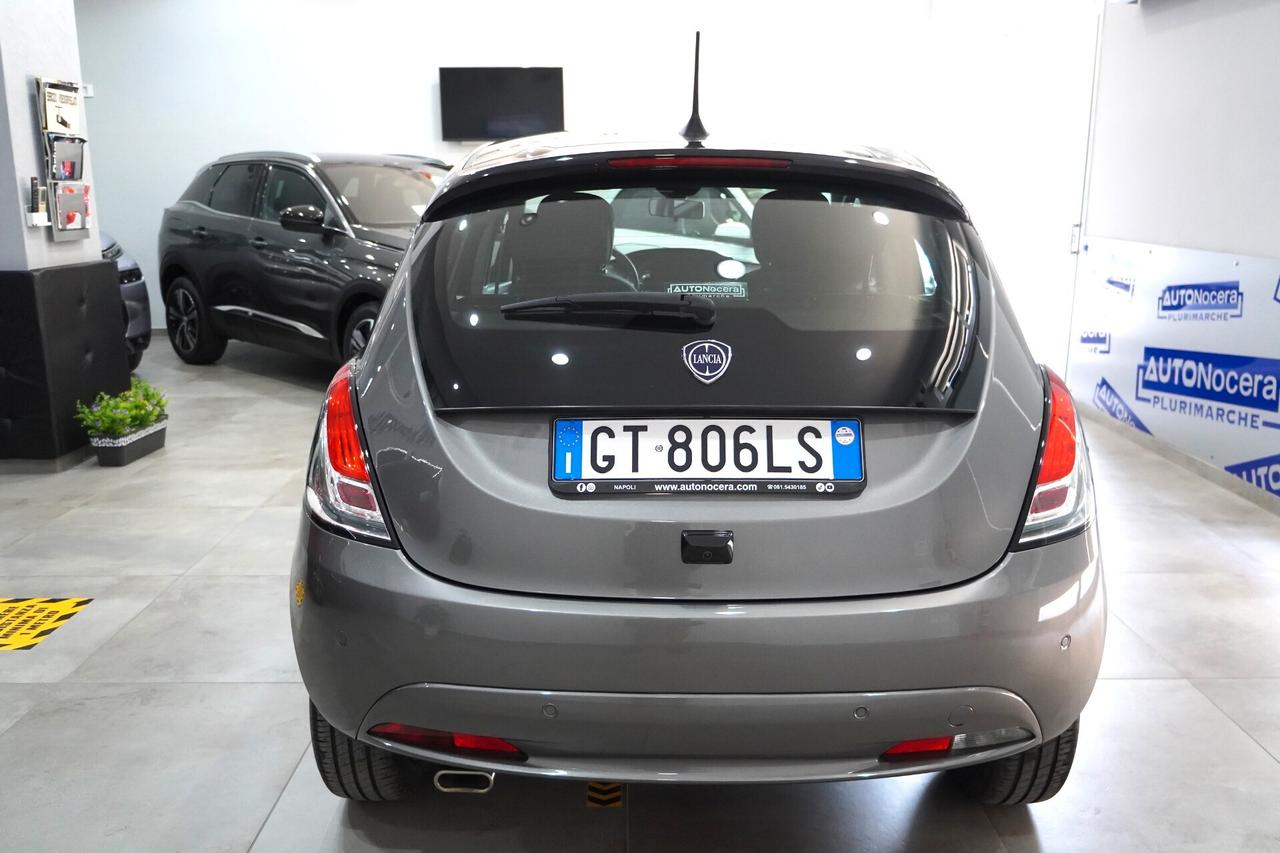 Lancia Ypsilon 1.0 FireFly 5 porte S&S Hybrid Platino