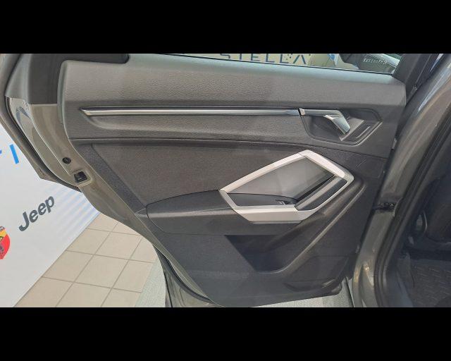 AUDI Q3 Sportback 35 2.0 tdi quattro s-tronic