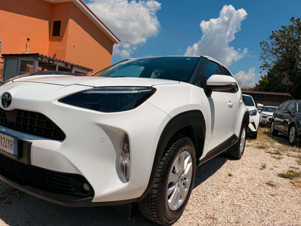 Toyota Yaris Cross 1.5 Benz/Ibrida OK Neop. NO VINCOLI
