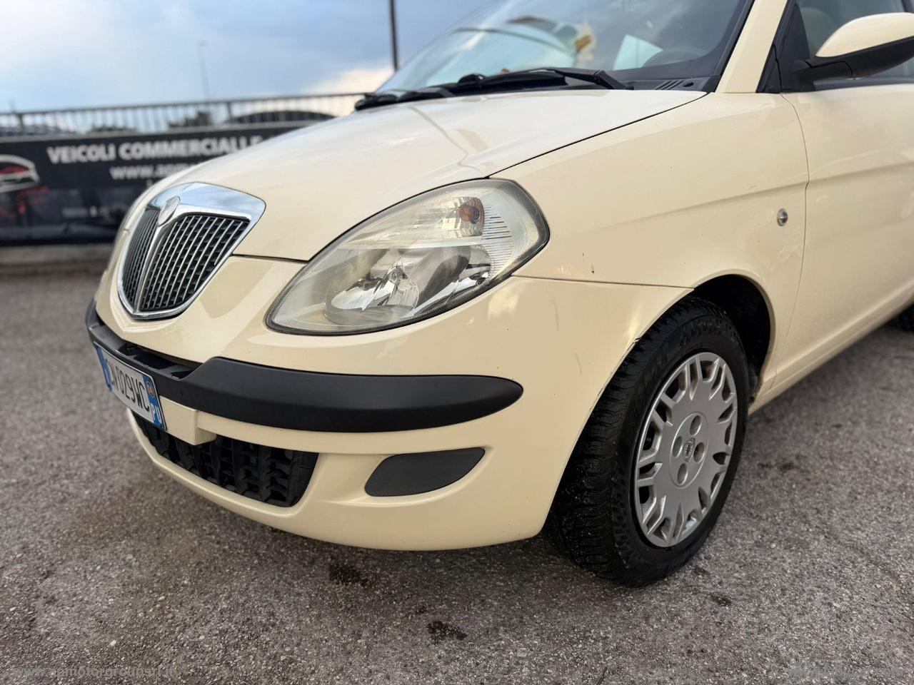 LANCIA Ypsilon 1.2 Oro
