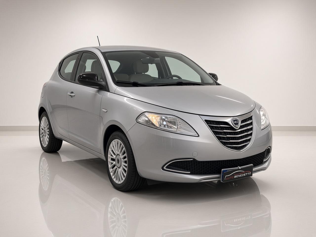 Lancia Ypsilon 1.3 MJT 95cv Gold 2013
