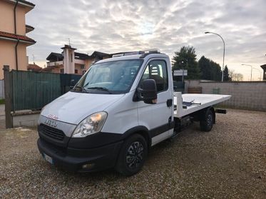 Iveco daily carro attrezzi patente b come nuovo