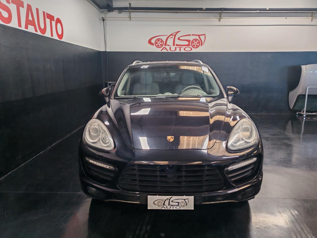Porsche Cayenne 4.8 Turbo