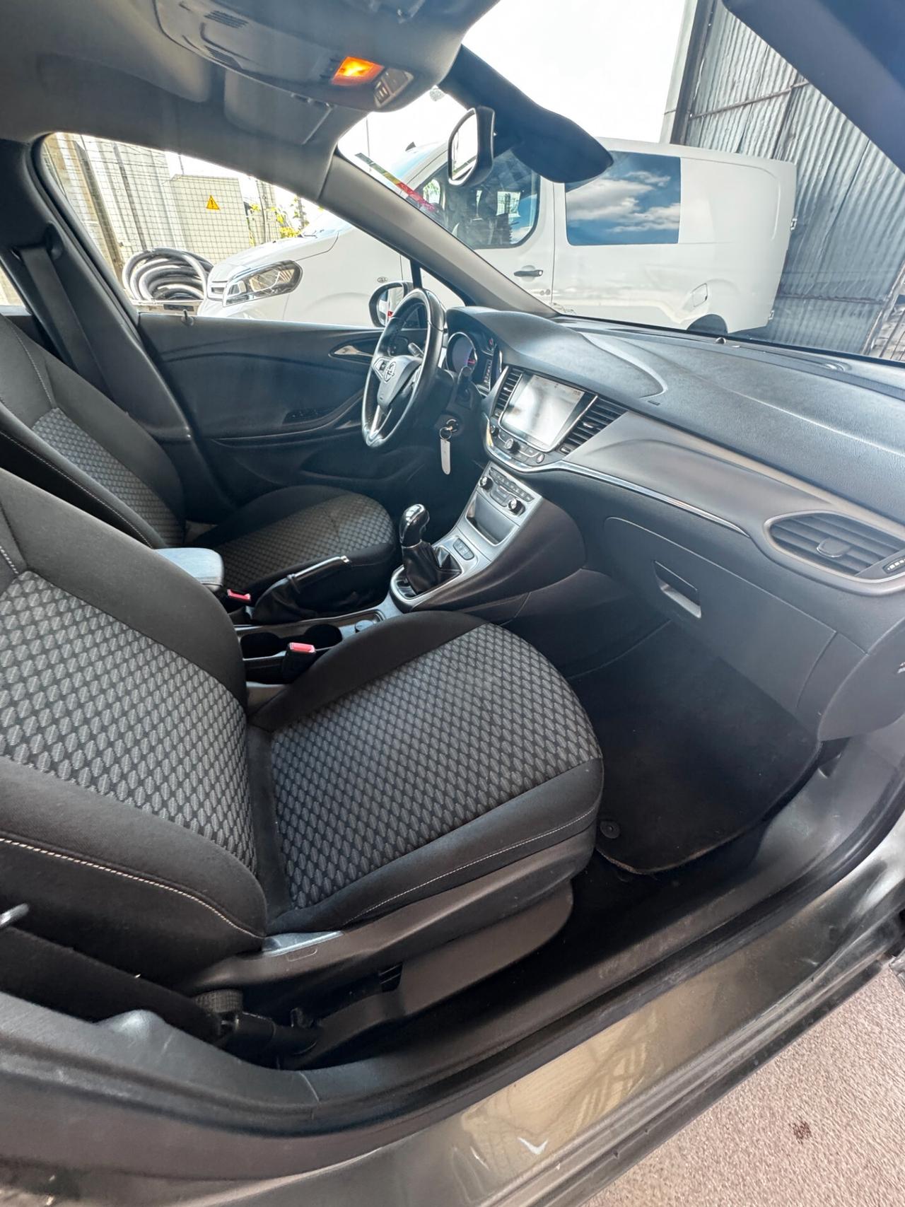Opel Astra 1.6 CDTi 2016