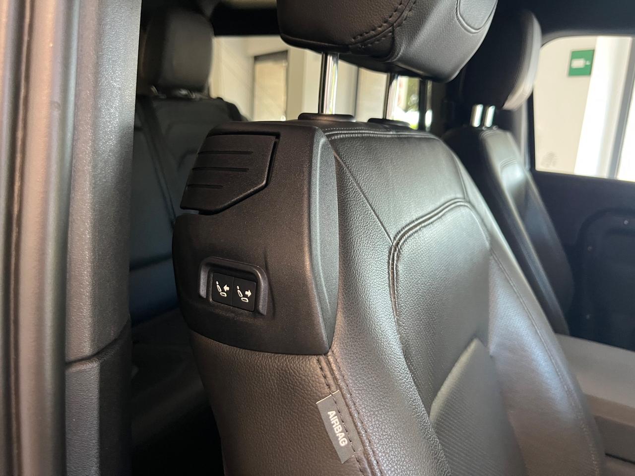 Land Rover Defender 90 3.0D I6 200 CV AWD Auto X-Dynamic SE
