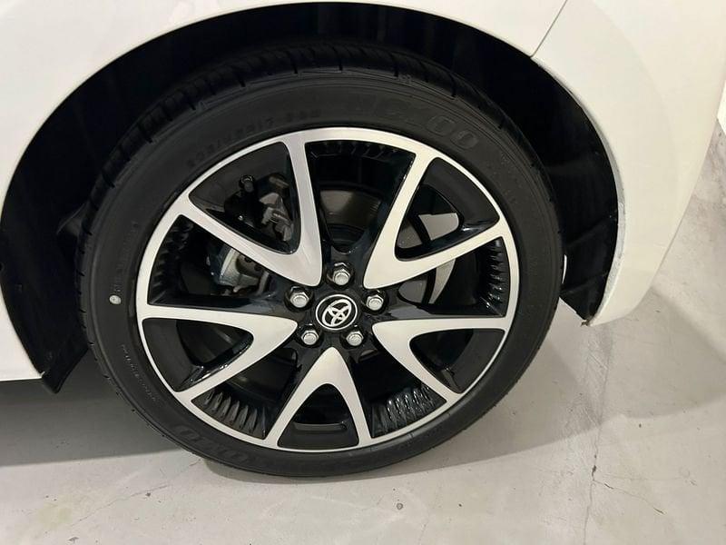 Toyota Yaris Hybrid Lounge MY21