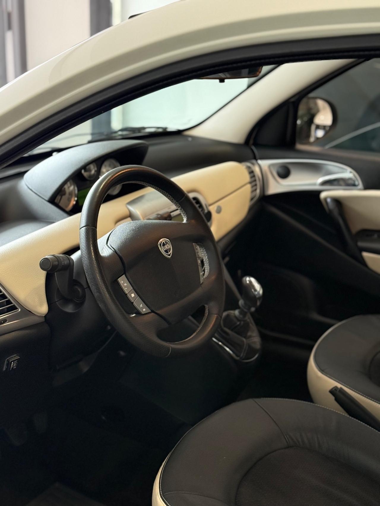 Lancia Ypsilon 1.4 E-Collection Ecochic GPL