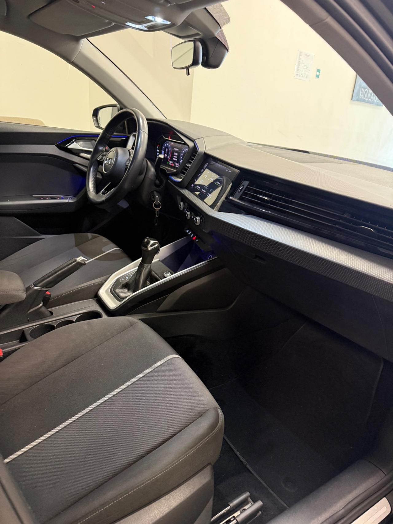 Audi A1 citycarver 30 TFSI S tronic Admired