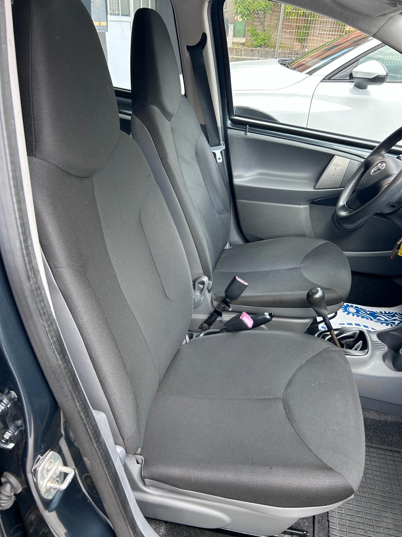 Toyota Aygo 1.0 5 porte - UNIPROPRIETARIO