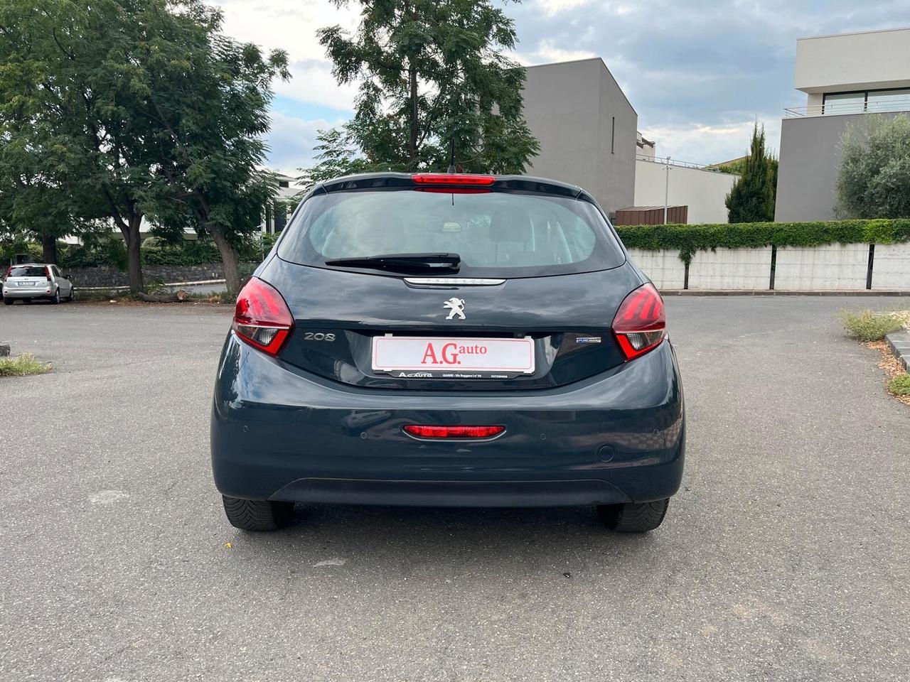Peugeot 208 PureTech 82 5 porte Allure