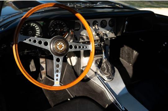 Jaguar E-Type 1 ° Serie 3.8 TARGA ORO 2025