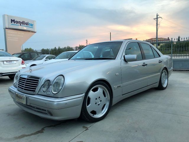 MERCEDES-BENZ E 55 E55 AMG 5.5 v8 Tetto navi Pdc iscritta asi