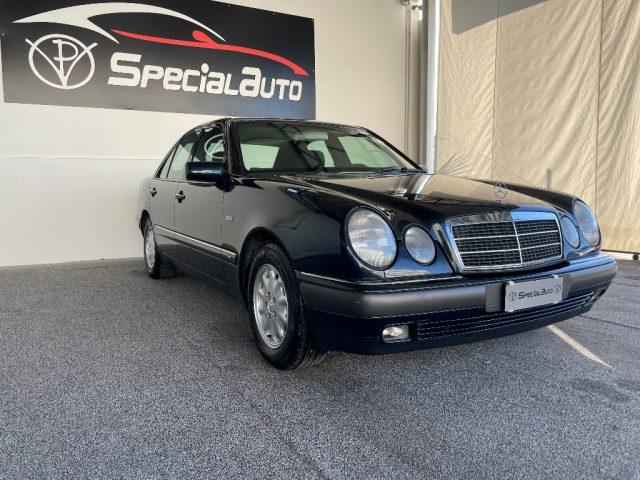 MERCEDES-BENZ E 200 Elegance soli 56000km