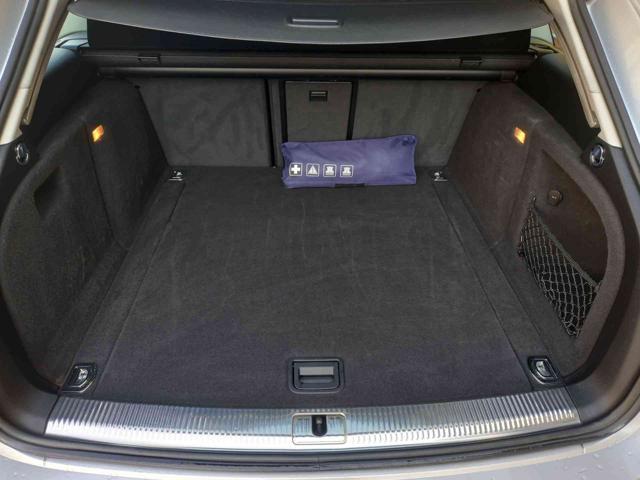 AUDI A4 B8 AVANT 2,0 143 CV MULTITRONIC NEOPATENTATI
