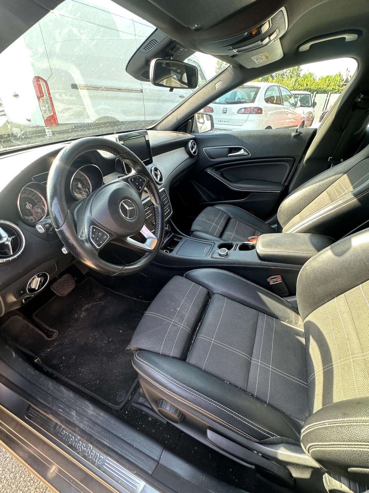 Mercedes-benz CLA 200 220 d Automatic Premium