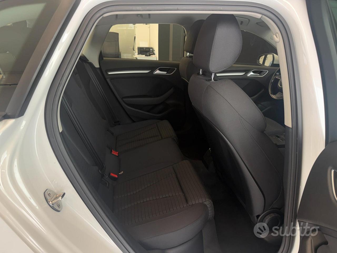 Audi A3 SPB 1.6 tdi Ambiente 105 cv okneopatentati